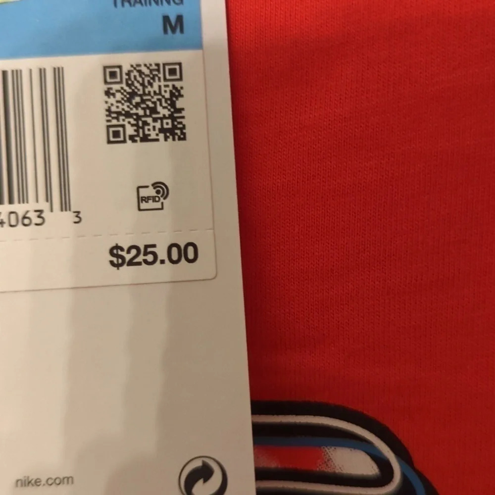 Nike boys short sleeve t-shirt - Picture 3 of 11